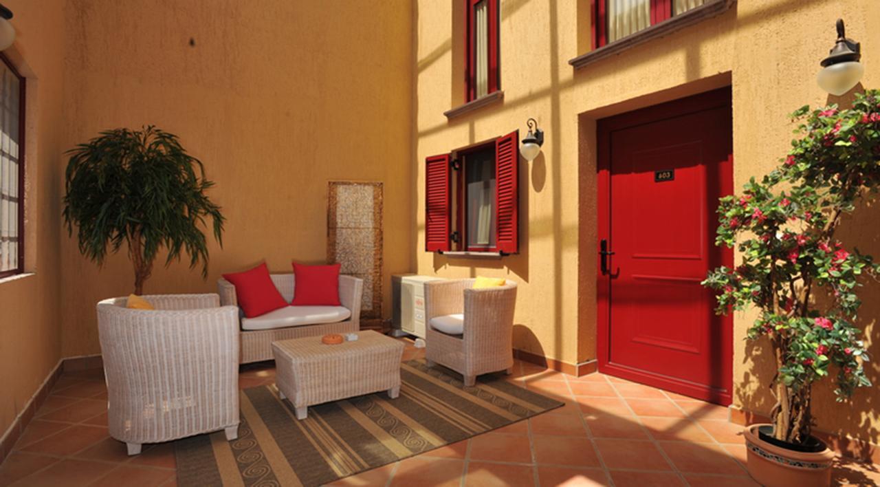 The Varos Residences Hotel Exterior foto